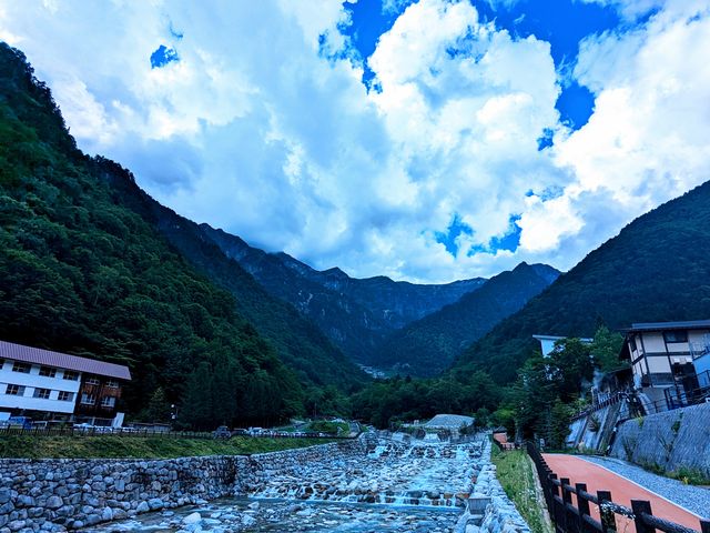 �����̎R�X
���R�̗͂��`����Ă��܂��B_�k�A���v�X�勴