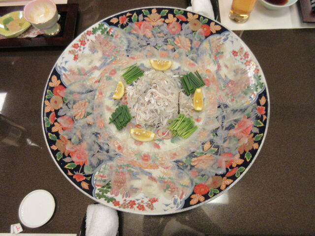 �P�n�w�R�c���x�{�X�̂ӂ��h���i�������B�e�j_�����R�c��