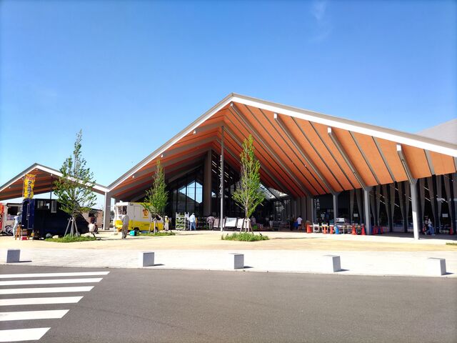 ���݂��ĂƂĂ��傫���Ȃ������̉w���傤�Ȃ�_���̉w ���傤�Ȃ�