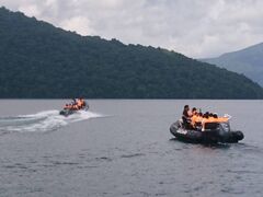 20/20����̋{�ÃA�E�g�h�A�Z���^�[�ւ̓��e�ʐ^1