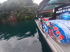 ���C���B�g�`������̋{�ÃA�E�g�h�A�Z���^�[�ւ̓��e�ʐ^1