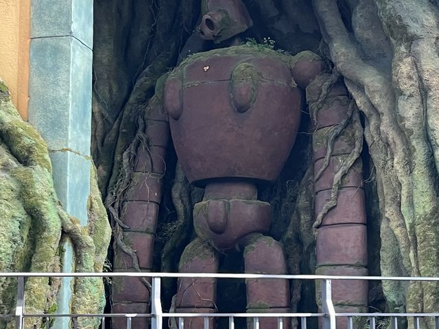 �����ł��A�ƂĂ��傫���č��ɂ���������_�W�u���p�[�N