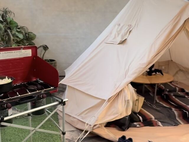 �e���g_�r�܊y���^�E���̒� ~��Ƒ�n�̌b�݂�BBQ~