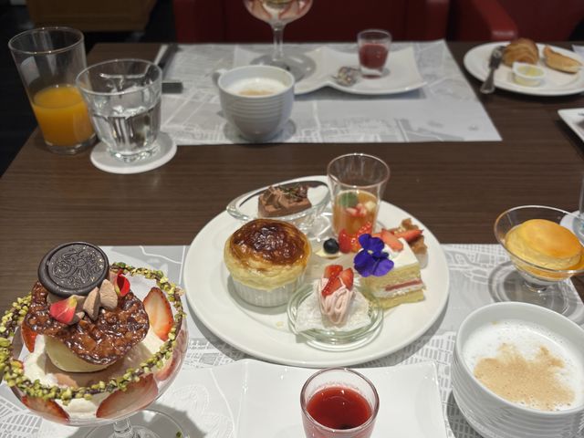 �������ƃs�X�^�`�I�̃p�t�F_�I���G���^���z�e���L��