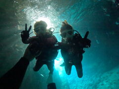 Ƃ݂̐̓AJiT_CrOւ̓eʐ^1