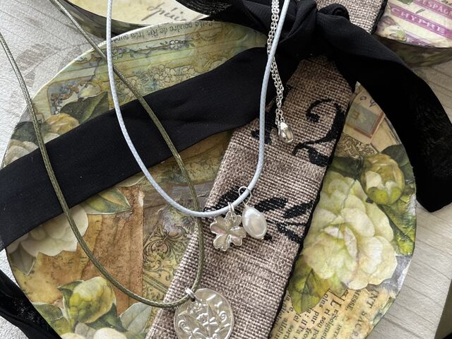 �o���オ�����y���_���g_�A�g���G Un-Petit-Coin