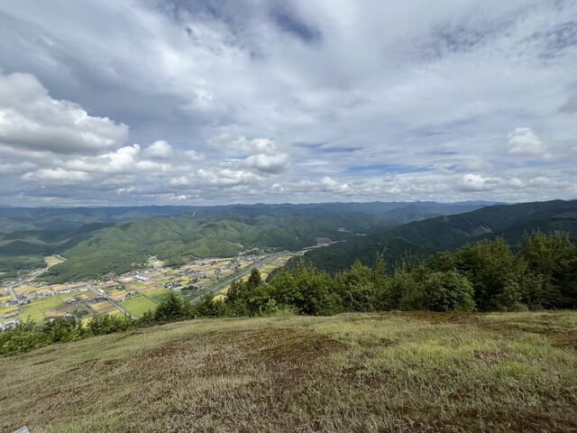 �R������̌i�F�ł��B_���s�E���k�N���b�h�c�A�[