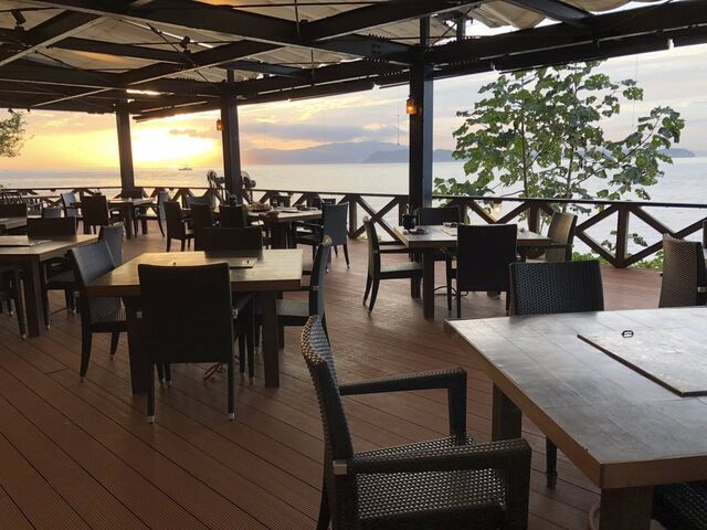 �f���炵�����P�[�V����_�J�_�e���X