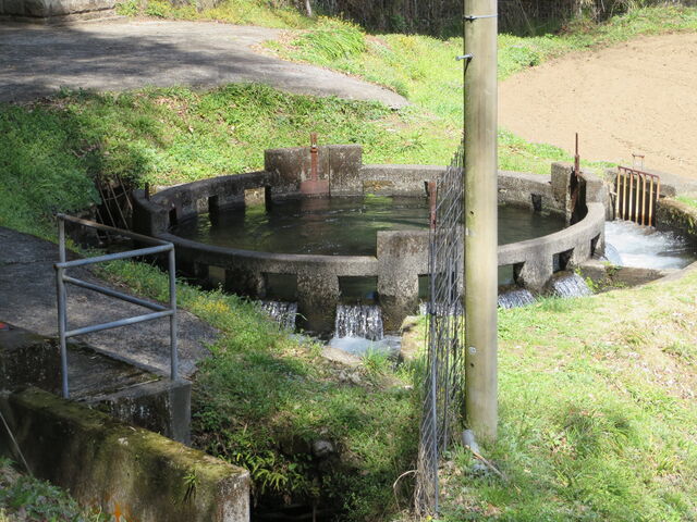 �{��_������H�\�񍆉~�`����