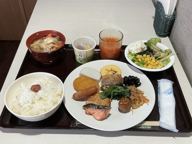 �ɒB���Ɗ��g�����A�A�A_�z�e���E�B���O�C���^�[�i�V���i�����͌�