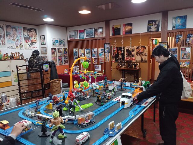 ����� ���g���́@��l����q���܂Ŋy���߁@���������߁B
�����̃t���A�͍X�ɑ傫���Ȃ�@���푽�l�I_�قĂ�؂̉��