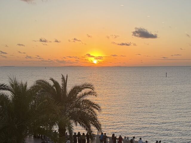 �y�A�����O���A���P�[�V�������f���炵���X�^�b�t�̕��X�����J�őf���炵���̌��ł����[�I_RAVINA OKINAWA