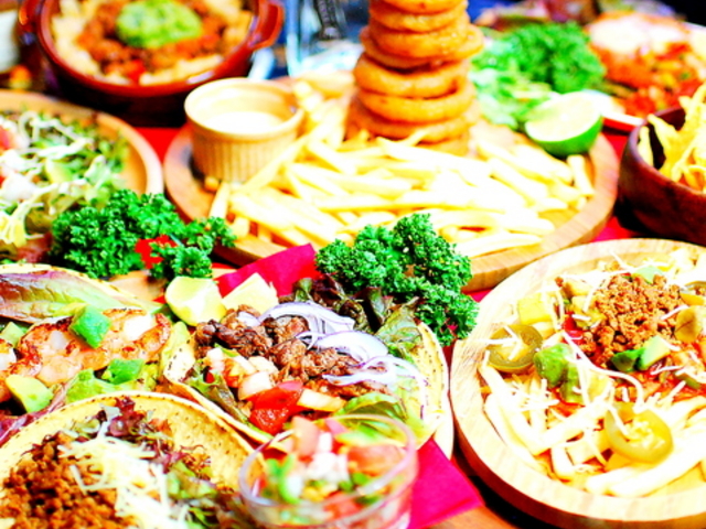 One Shot Bar Kiss dB LX fB[r[ ˓X̎ʐ^1