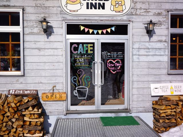 �������̗����ƃX�C�[�c��񋟂���J�t�F�E�`���C���h�C���B_�������ȍ���