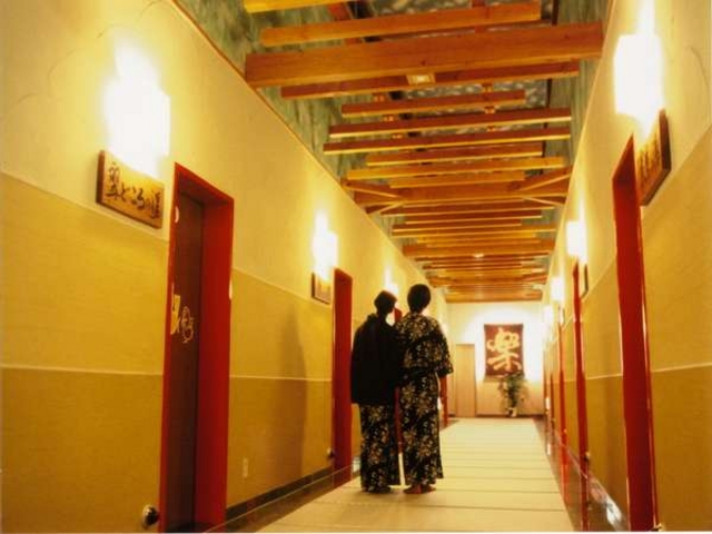 �P�P��ނ̑ݐؘI�V���C������u���򓹊y�v�ʘH_���㍂�������X�L�[��