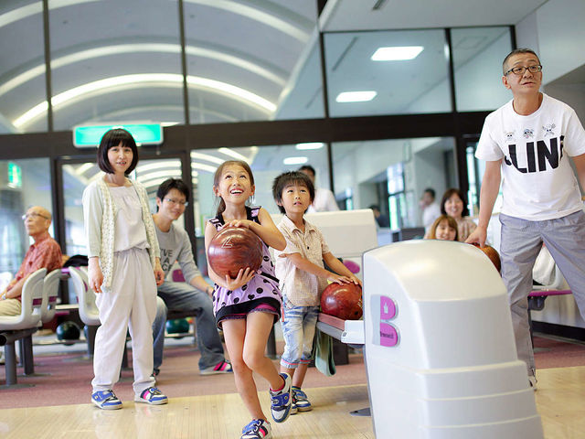 �j���[�E�O���[���s�A�Ó�