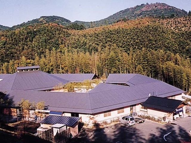 �ӂ邳�ƃZ���^�[�������̐X����