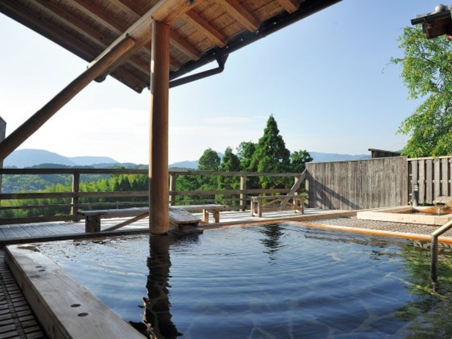 �e������