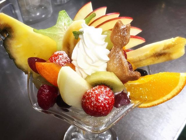 �悹����Ȃ��قǃ��������́w�t���[�c�p�t�F�x1,350�~�i�ō��j_�˂��ƗV�ׂ邨�X�@�ɂႨ���ӂ�