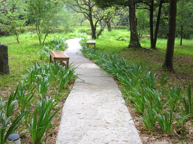 ���H���E����̌�͕~�n���뉀���̂�т肨�U�����Ė����̎��Ԃ����߂������������B_�����Ɩ����̏h�@�~��