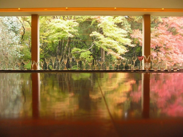 �~�n���́u���񂶁v������뉀���y���ނ��Ƃ��o���܂��B_�����Ɩ����̏h�@�~��