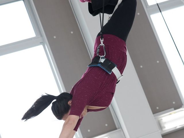 �������ăo���U�[�C�I_Fly'n Fit Trapeze Studio