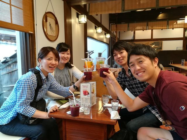 �y�T�C�N�����O�z
�C�܂܂ɑ����ēr���̃J�t�F�ŋx�e��_�R�R���g�卪��