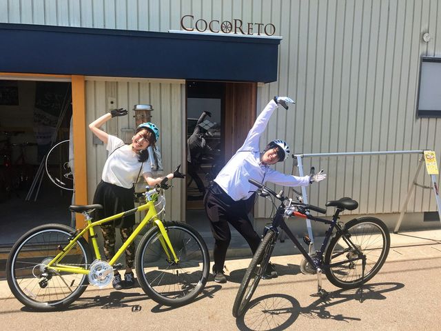 �y�T�C�N�����O�z
���X�̑O�ŋL�O�B�e���~�j�x���ƃN���X�o�C�N���I�ׂ܂���_�R�R���g�卪��