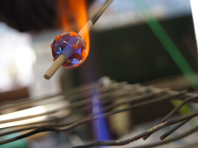 �Ƃ�ڋʐ��쒆
���̒��̃K���X��
���ʖ͗l_�K���X�H�[�Ƃ����