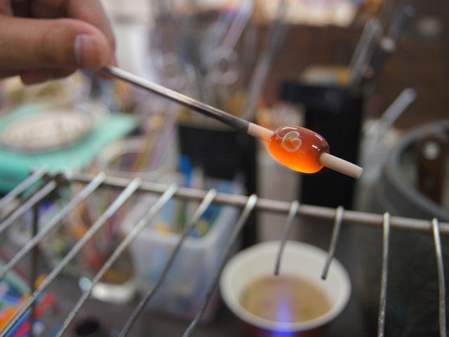 �Ƃ�ڋʐ��쒆
���̒��̃K���X��
�n�[�g�͗l_�K���X�H�[�Ƃ����