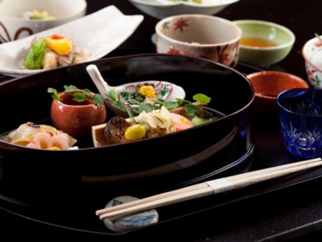 ������G�߉�ȃR�[�X���������_�������ف@�l�ۉԒd