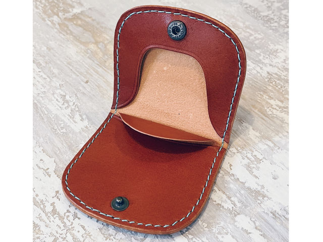 ��l�C�̔n���^�R�C���P�[�X�I_BLACK�@CAT