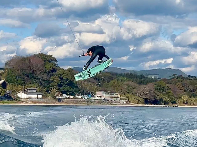 VbvC_[JWBAFv ؋_CRONY