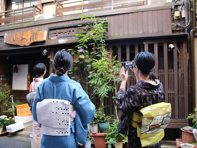 ���t�������@�~��