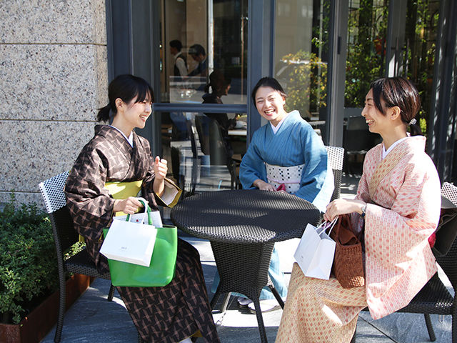 ���t�������@�~��