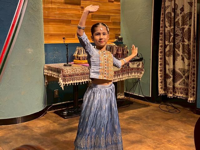 �p�[�e�B�[�ŗx��܂�����_MIYABI�J�^�b�N�_���X�A�J�f�~�[