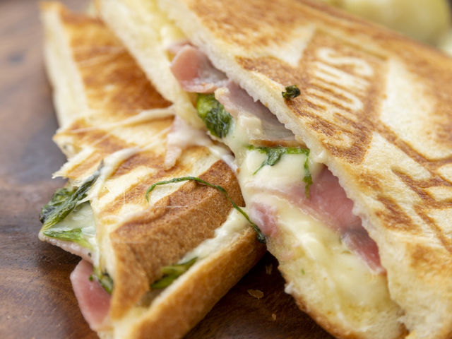 ���n��؂ŃI���W�i���̃z�b�g�T���h���_�����쎩�R�̌��t�@�[��