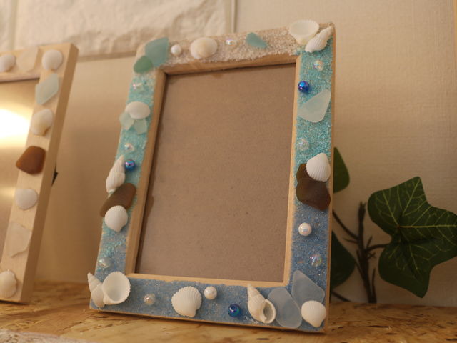 ��Ԃ̃t�H�g�t���[�����B�J���[�T���h�̐F�ɂ���ĕ��͋C���啪�ς��Ă���̂ŁA�������Ă��y������_�V�R�V�[�O���X���X A-GLASS