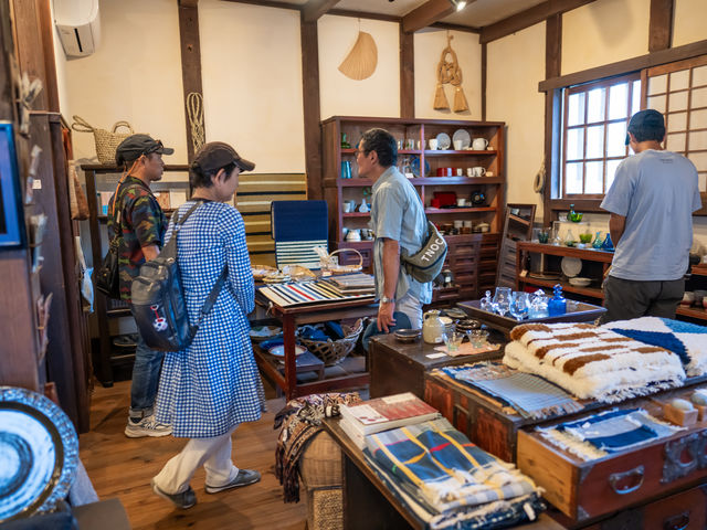 Local Treasures(���[�J���g���W���[�Y)