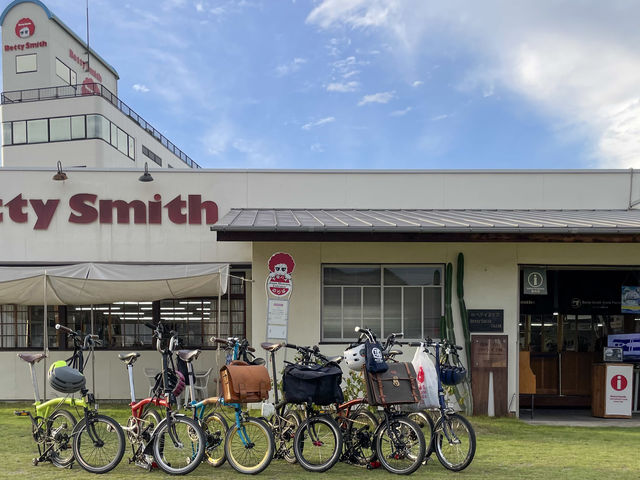 Local Treasures(���[�J���g���W���[�Y)