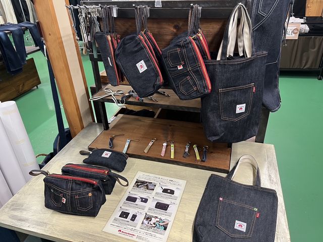 Local Treasures(���[�J���g���W���[�Y)