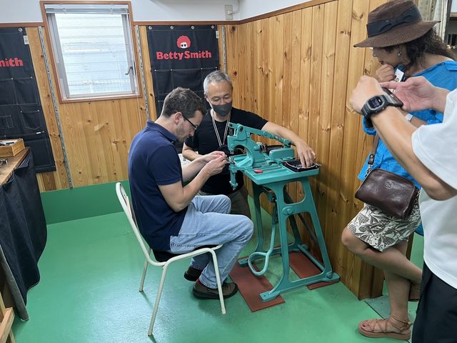 Local Treasures(���[�J���g���W���[�Y)