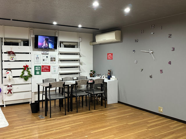 �x�e�p�̃e�[�u����ݒu
TV�ł�YouTube �������܂�
�܂��A�A���R�[���ȊO�̈��H���̎�����OK �ł�_�Z���t�ʐ^��&�����^���X�y�[�X �t�H�g���{Fun