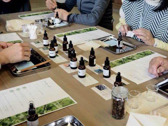 ���[�N�V���b�v�̗l�q_�A���}�Z���N�g