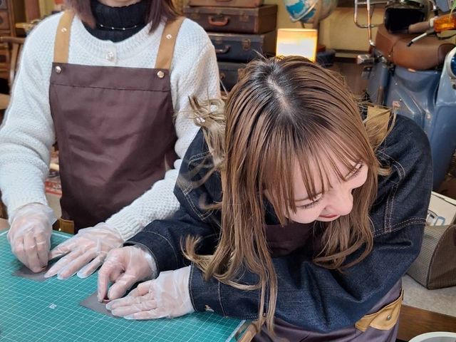 �G�k�Ŏ肪�~�܂��Ă�[��_�R�C�������O����̌� Cllepham Coin(�N���b�|���R�C��)