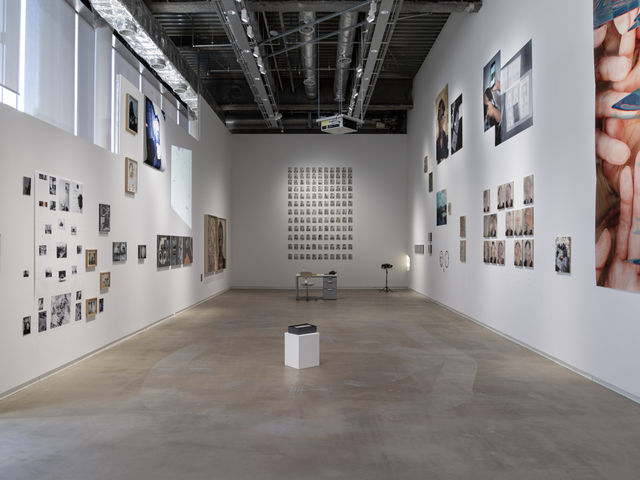 �A�[�g�Z���^�[ BUG