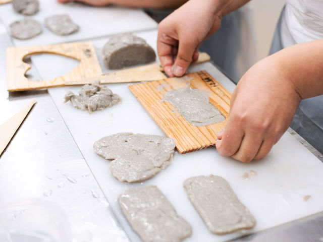 ���Ⴑ�V���`���l�q_�������g �{�ЁE�H��