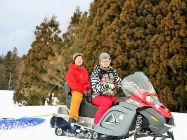 �͘F���t���Ö��Ƃő؍݁@�~�̕�炵���i�c�A�[