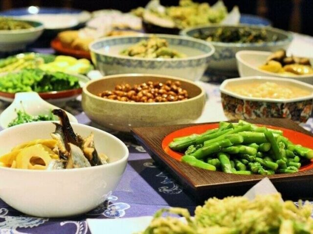 �͘F���t���Ö��Ƃő؍݁@�~�̕�炵���i�c�A�[