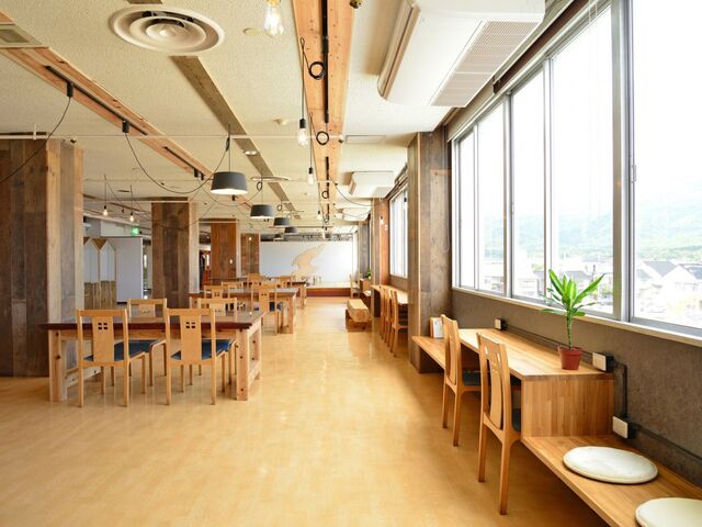 SADO PORT LOUNGE�̎ʐ^1